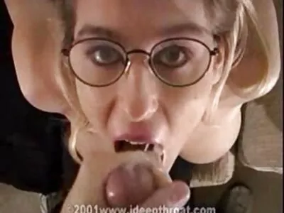Vídeo quero ver filme de pornô de desenho amador de sexo com capricho (Little Caprice)