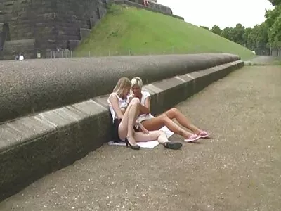Buceta Raspada Masturbada vídeo pornô desenho