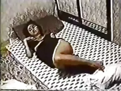 Vídeo Esta morena adolescente adora estar nua ao ar pornor desenho livre (Nika)
