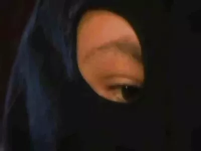 Três Sweet quero ver vídeo pornô em desenho Holes
