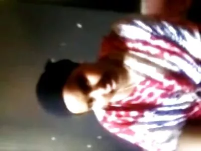 Grande adolescente fofinho se vídeos pornô de desenho animado masturbando